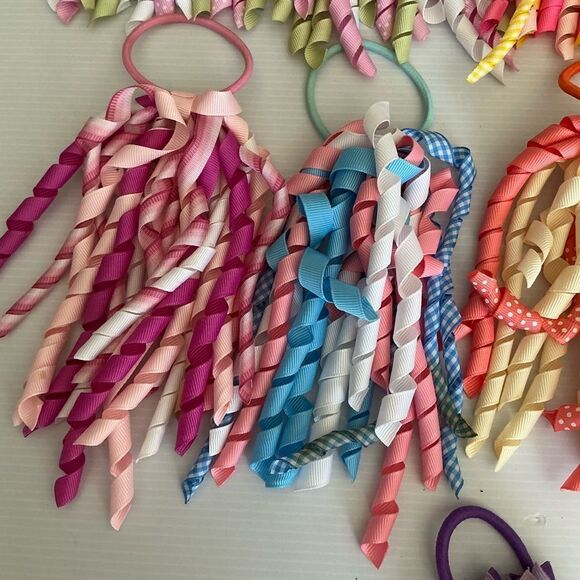 Lot of. 9 CURLY RIBBON STREAMERS ELASTIC BAND GIRLS HAIR TIE - Picture 3 of 7